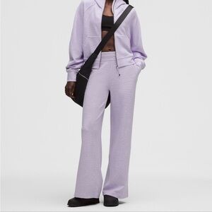 Lululemon MR Wide Leg Pants *Waffle size L heathered faint Lavendar
